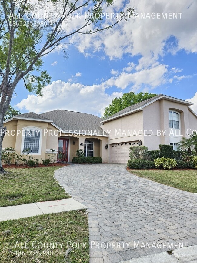 Building Photo - Wonderful 5 Bedroom Home with Screened-In ...