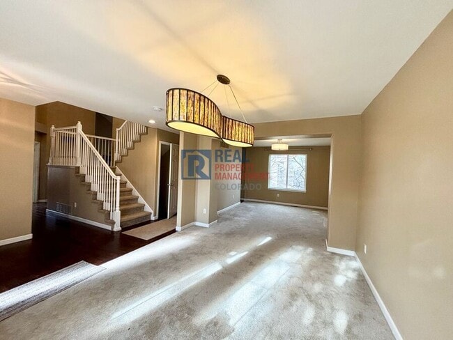 Foto del edificio - 1031 Surlyn Ct