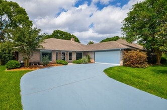 Building Photo - 827 Millpond Dr