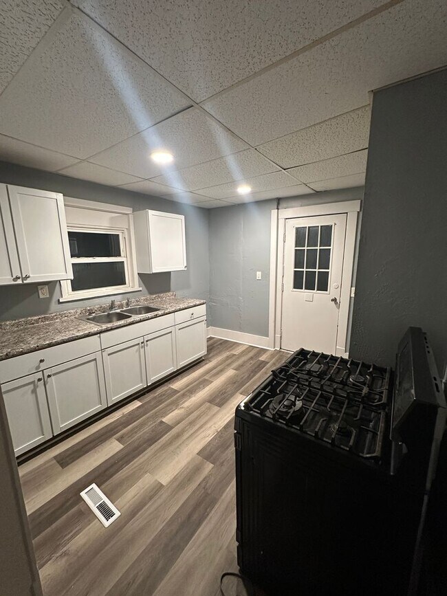 Foto del edificio - Lease To Purchase | 4 Bedrooms | 1.5 Bath | Single Family Home