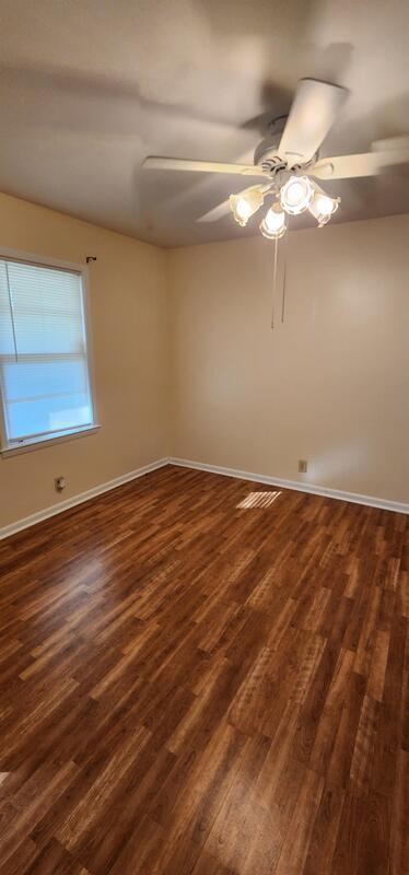 Building Photo - 109 Windsor Dr