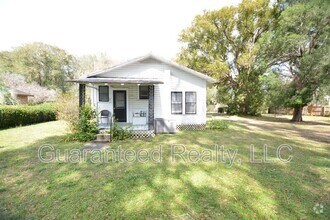 Building Photo - 1465 E Boulevard St