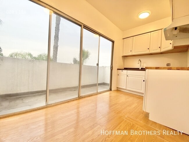 Building Photo - 5309 Agnes Ave