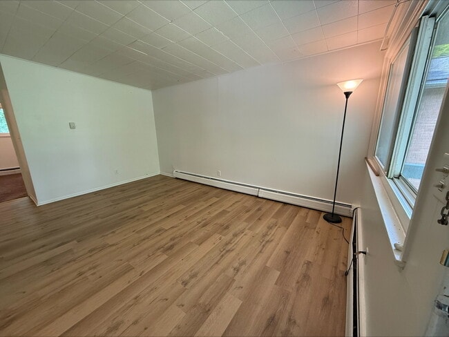 Photo - 125 Glendale Dr Apartment