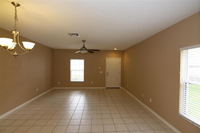 Building Photo - 15780 Fishhawk Falls Dr