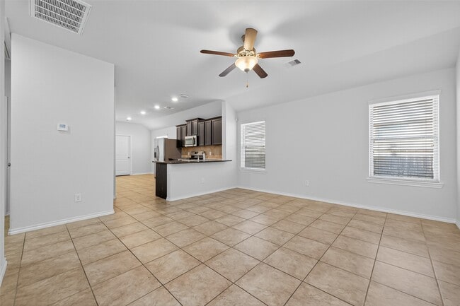 Building Photo - 23764 Via Maria Dr