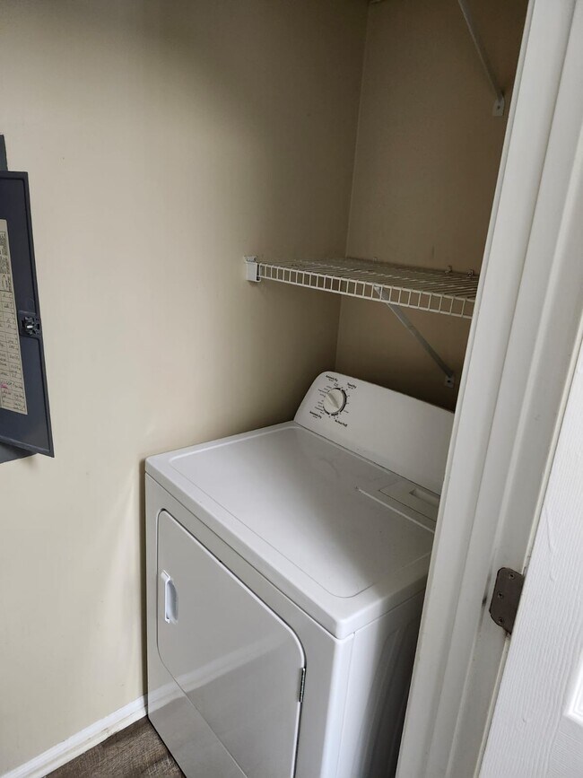 Washer and Dryer Hook-up - 50 Pebble Beach Cv