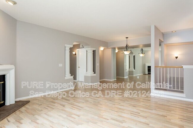 Foto del edificio - 2840 Torrey Pines Rd