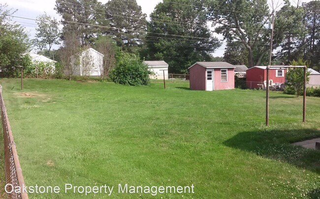Building Photo - 3 br, 1 bath House - 1305 Townley Rd