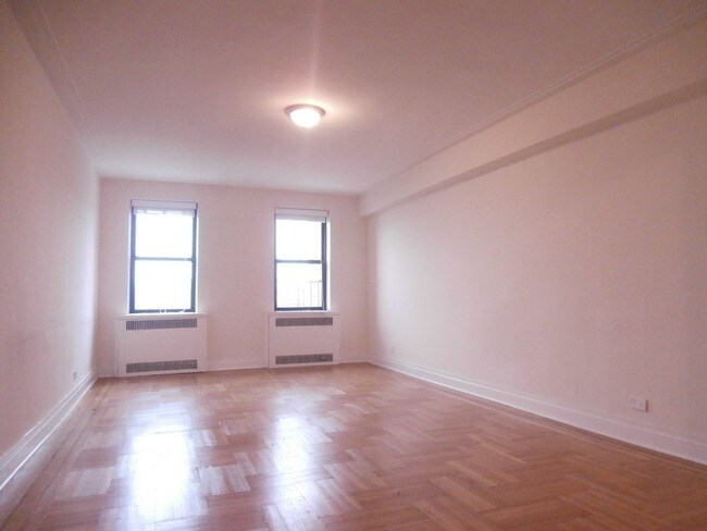 Building Photo - 200 Haven Ave