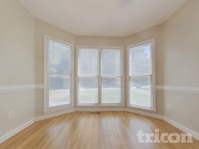 Foto del edificio - 157 Kent Ln