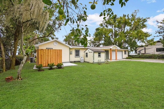 Building Photo - 125 CR 13 S