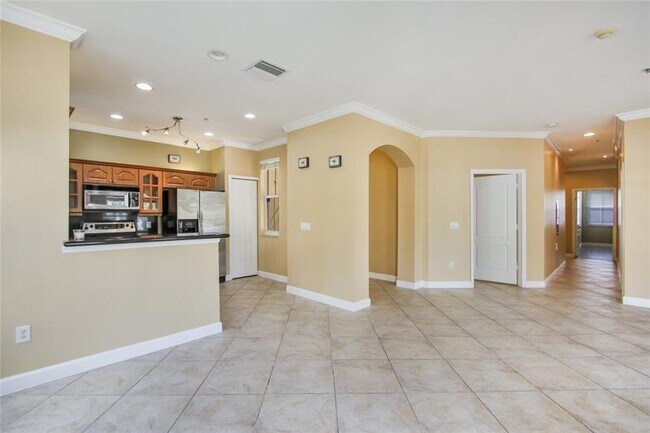 Building Photo - 4465 SW 160th Ave