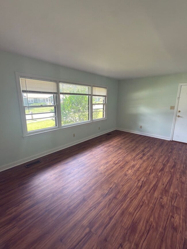 Building Photo - Charming 3-Bedroom Home with Huge Workshop...