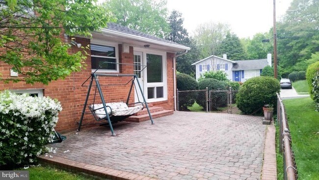 Foto del edificio - 6415 Rockhurst Rd