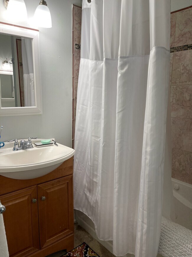 bathroom - 2367 Laurel St