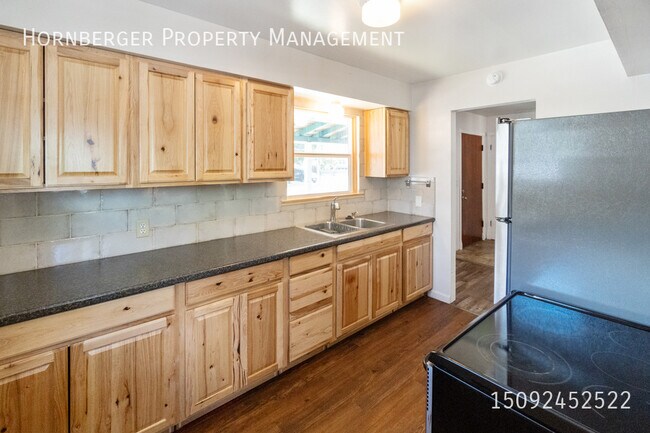 Foto del edificio - 4607 N G St