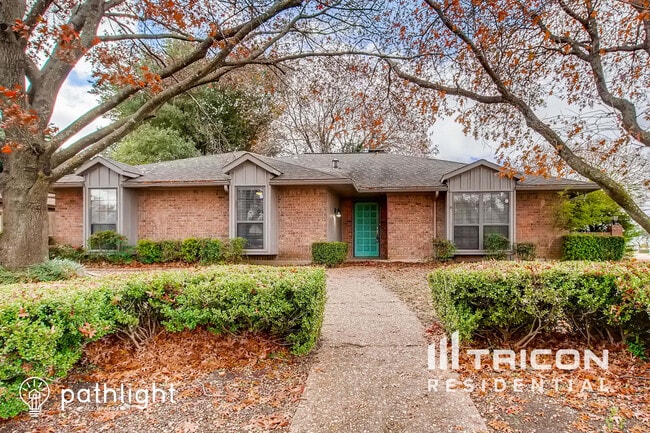 Building Photo - 100 Hacienda Dr