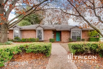 Building Photo - 100 Hacienda Dr