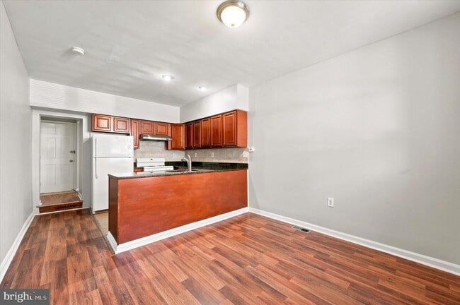 Building Photo - 1241 S 8th St