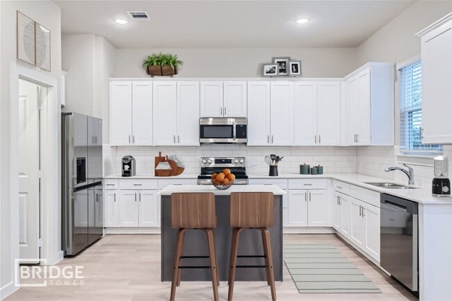 Building Photo - HAMILTON PLAN