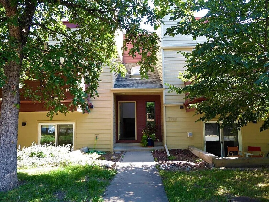 Foto principal - 1 Bedroom Apartment Available Now!