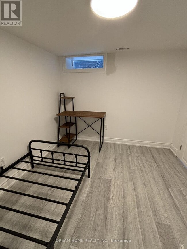 Building Photo - 262 Clinton St