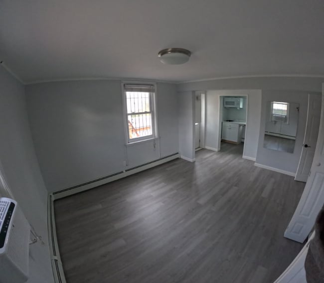 Building Photo - 729 Sharon Ave