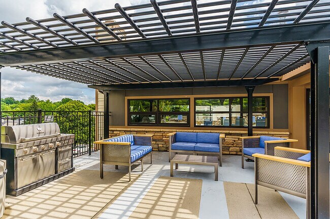 Building Photo - Creeks on Kirklevington