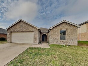 Building Photo - 14721 Forest Hollow Dr