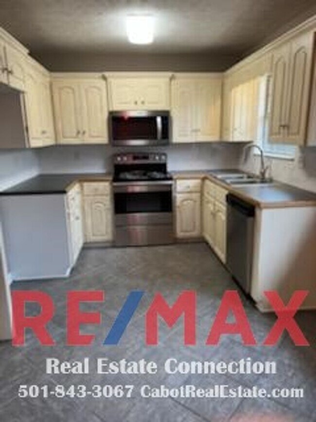 Foto del edificio - Sorry No Smoking and Pets Permitted with Restrictions