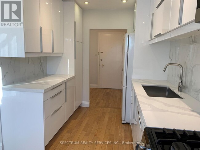 Building Photo - 25-25 Esterbrooke Ave