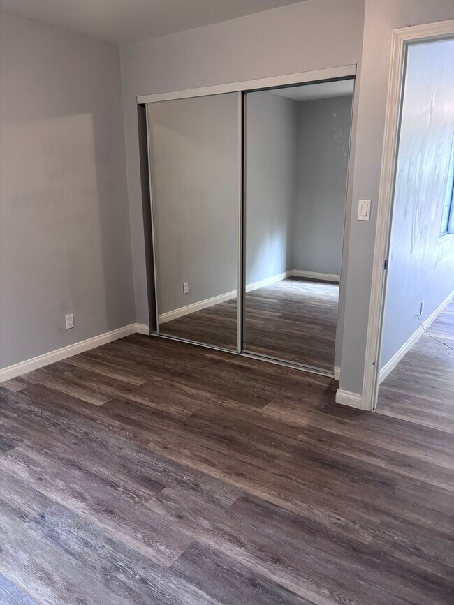 Foto del edificio - 6006 Donna Ave
