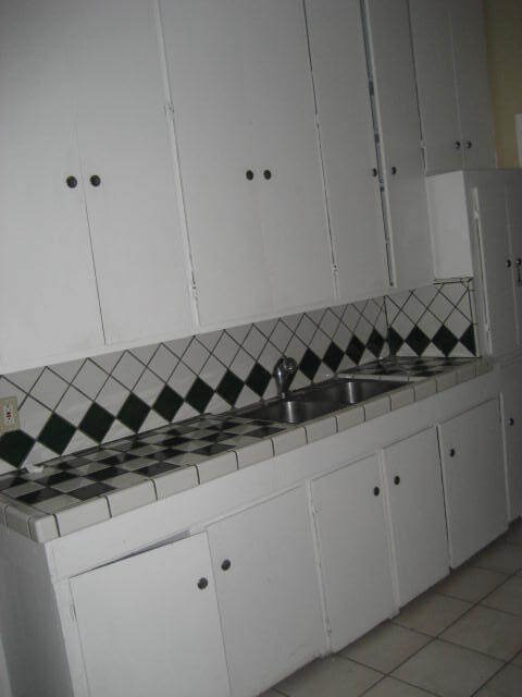 Building Photo - 1304 S Cloverdale Ave