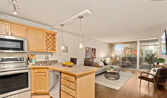 Foto del edificio - 909 Logan St