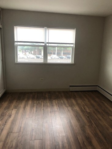 Foto del edificio - 6705 Stanley Ave