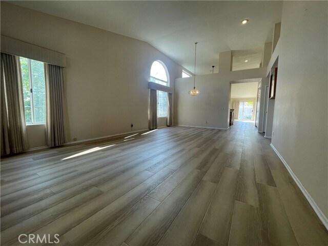 Foto del edificio - 10718 Blue Crest Rd