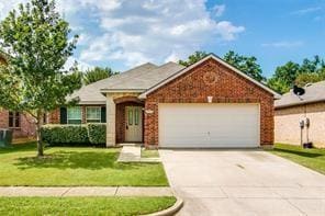 Building Photo - 2908 Desert Dr