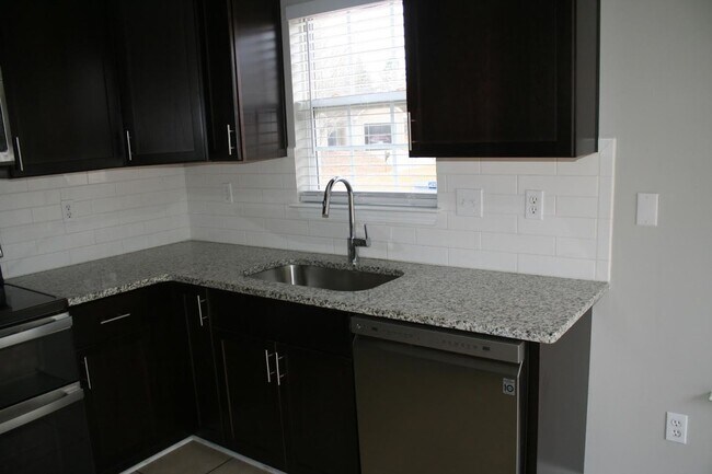 Foto del edificio - 3025 Westwinds Court, Charlotte, NC 28214