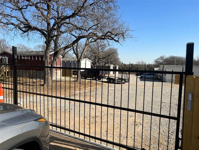 Building Photo - 7440 Remington Rd