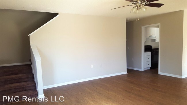 Building Photo - 4 br, 2 bath Room For Rent - 11 University Pl