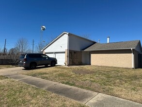 Building Photo - 16334 Rancho Blanco Dr