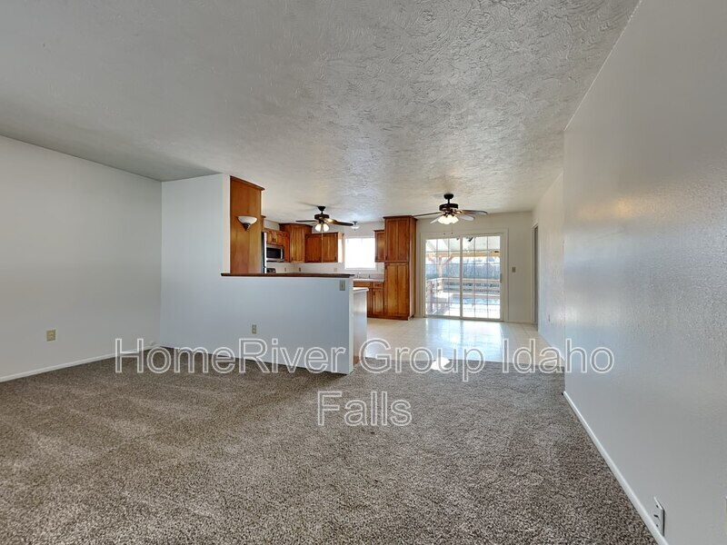 Primary Photo - 380 Ladino Dr