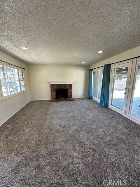 Building Photo - 6849 Yellowstone Dr