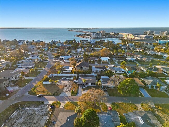 Foto del edificio - 2470 Del Rio Way