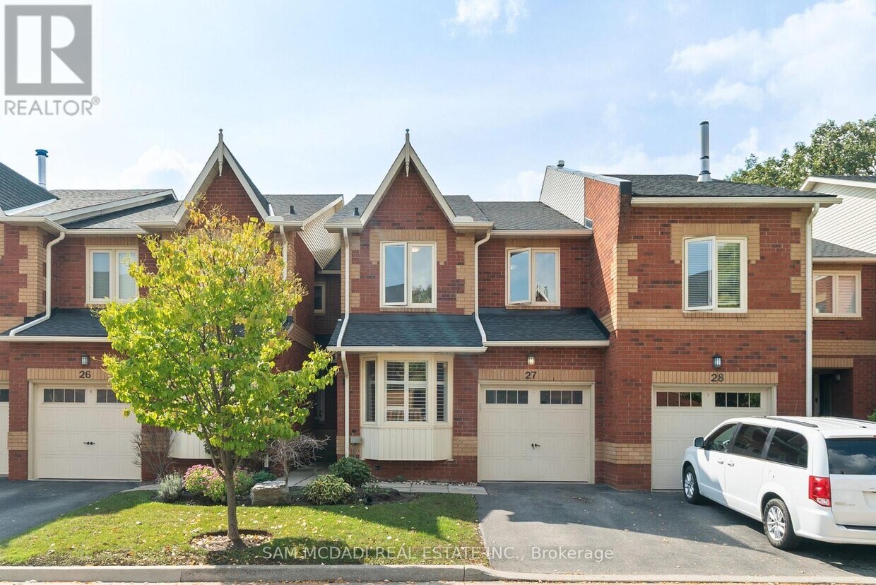Primary Photo - 2006-2006 Glenada Crescent