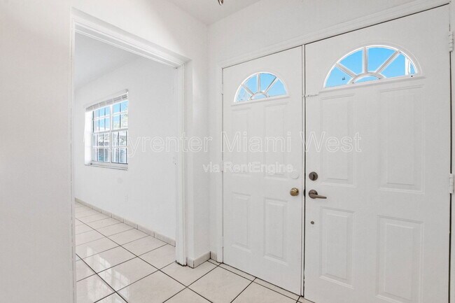 Photo - 1531 NW 34th Ave Apartment