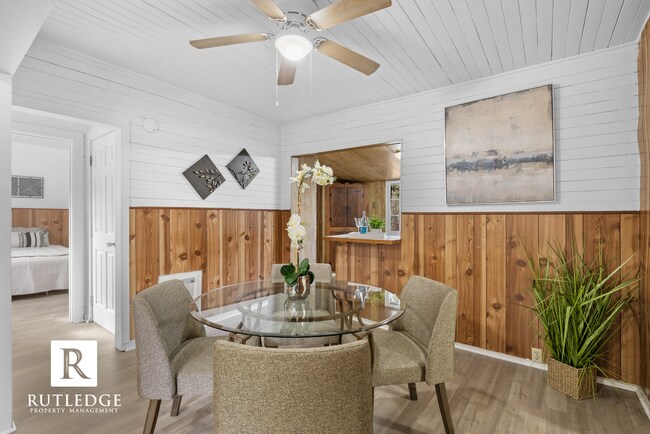 Foto del edificio - 454 Rogue River Hwy