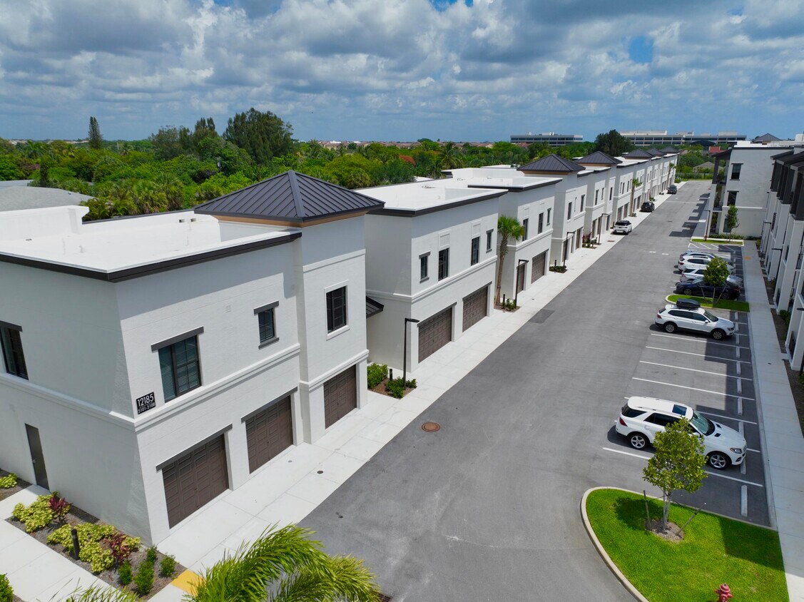 12203 US1, Juno Beach, FL 33408 Townhome Rentals in Juno Beach FL