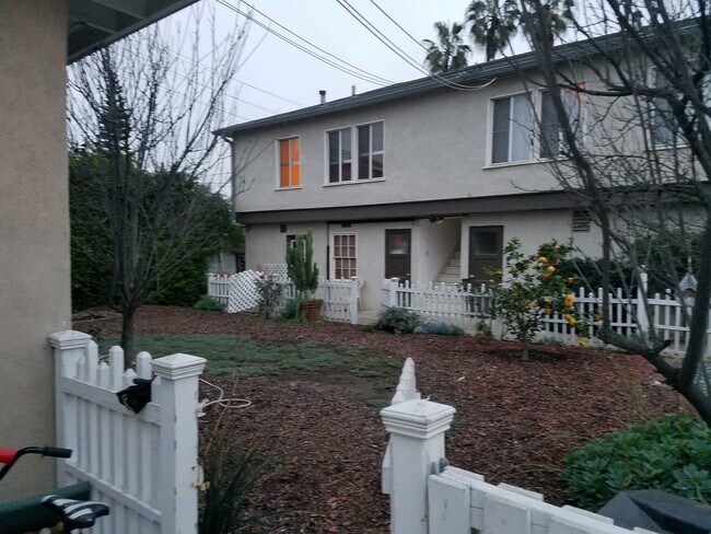 Unit B on left - 1826 Pearl St
